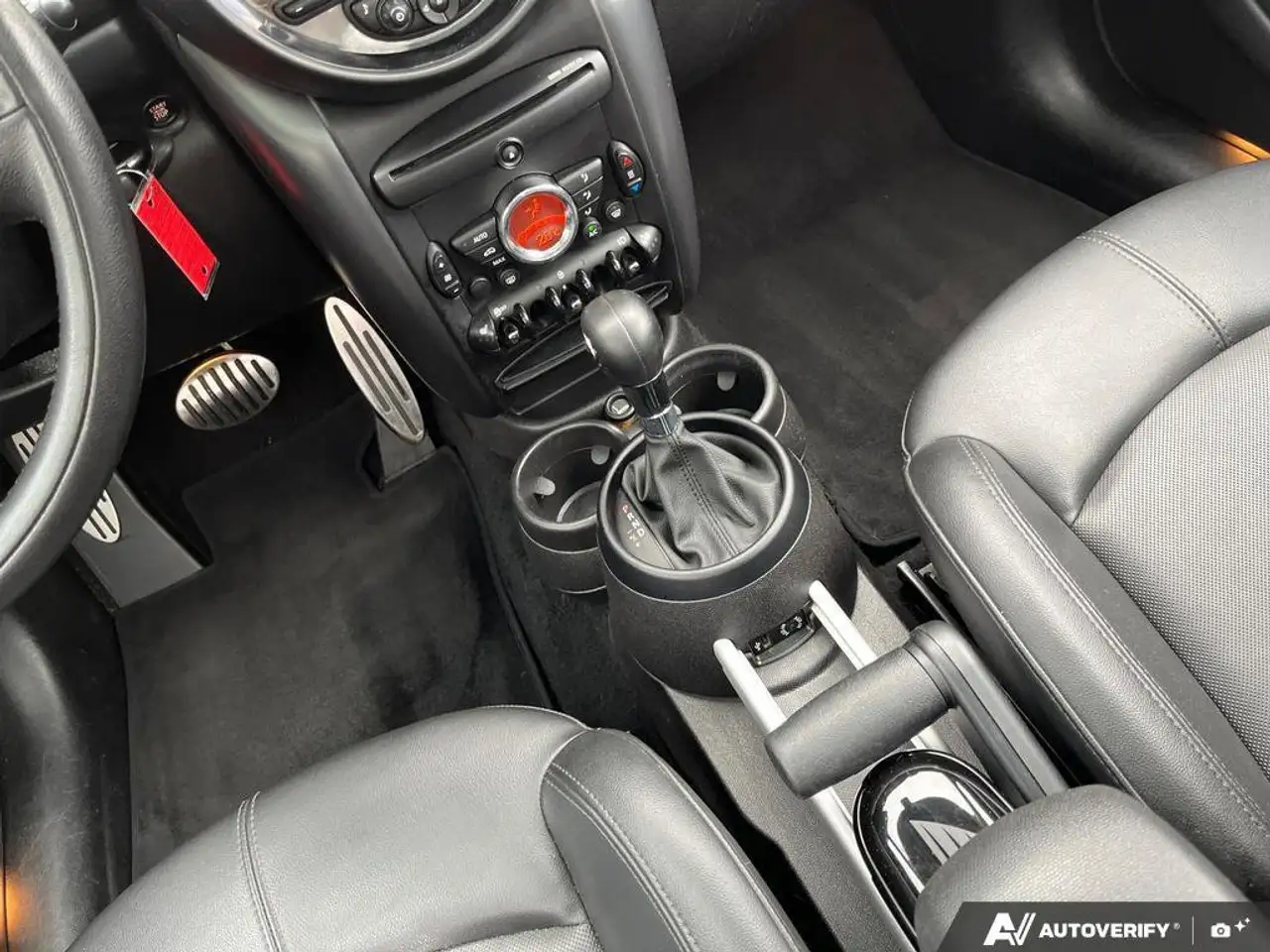 MINI Cooper Countryman снимка MINI Cooper Countryman