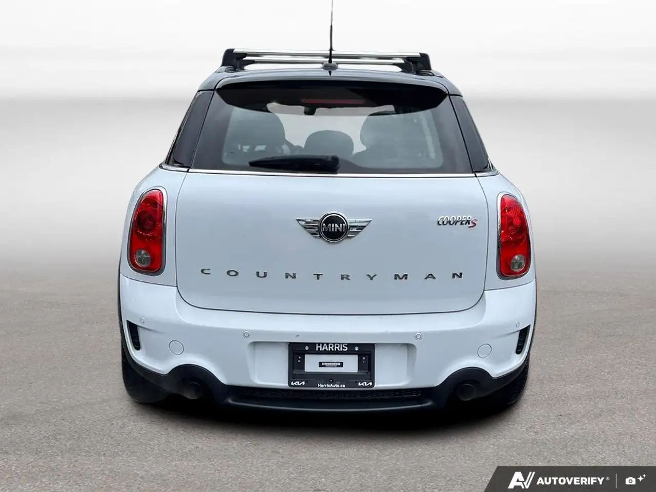 MINI Cooper Countryman снимка MINI Cooper Countryman