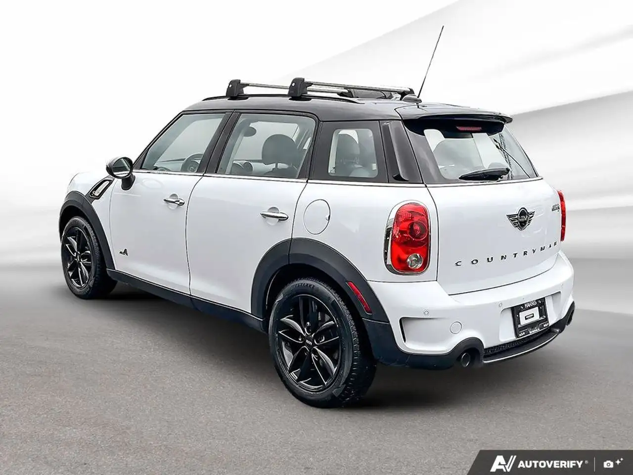 MINI Cooper Countryman снимка MINI Cooper Countryman