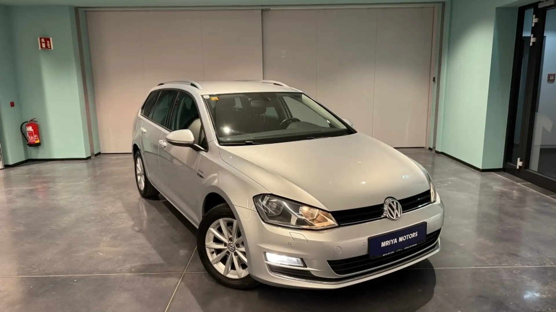 Volkswagen Golf Variant Lounge 1,6 TDI Silber - 1