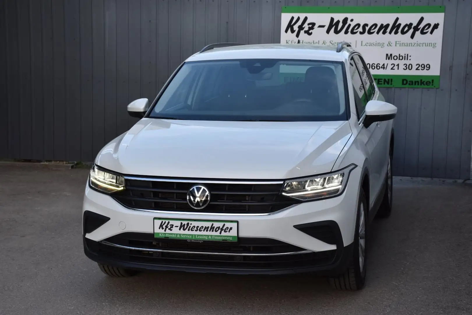 Volkswagen Tiguan 2.0 TDI BMT Life / Anhängerkupplung / Sitzheizung Weiß - 2