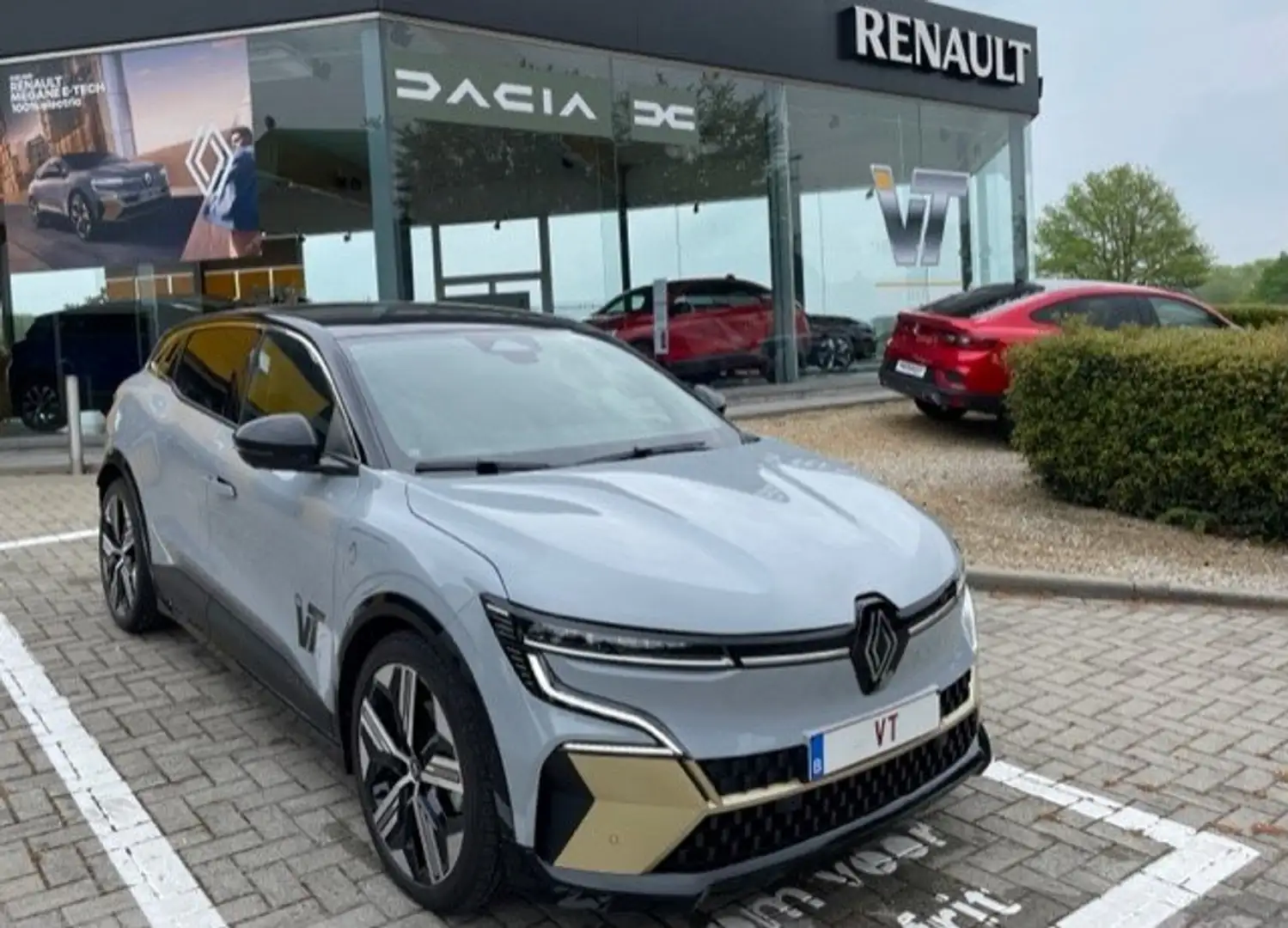 Renault Megane E-Tech 60 kWh Iconic R220 Optimum charge Grey - 1