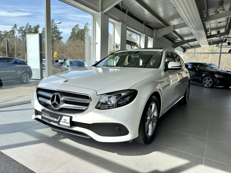 Mercedes-Benz E 200 T 4Matic Avantgarde LED*RFK*SCHIEBEDACH