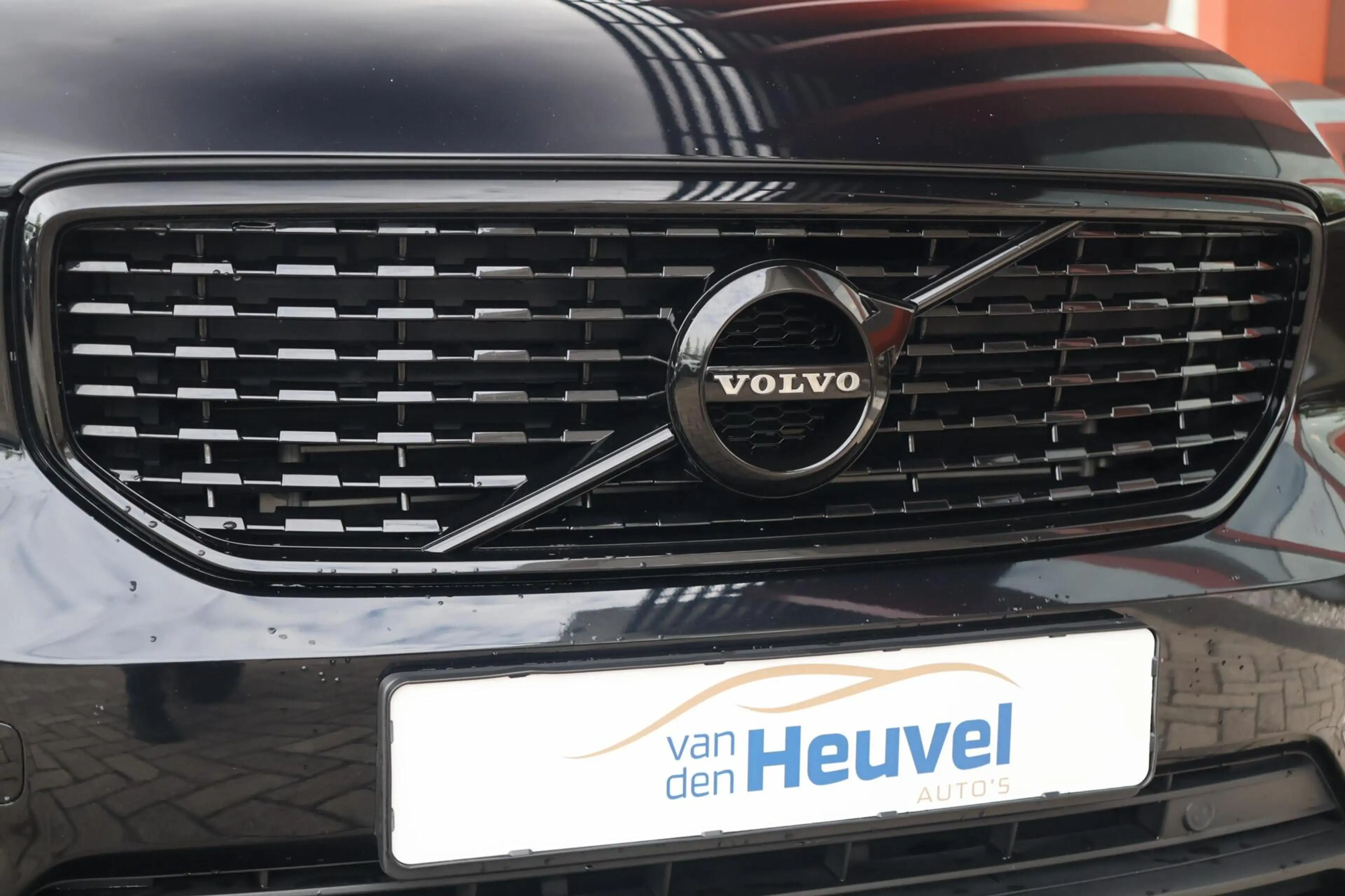 Volvo XC40 T4 Recharge Black Edition| Stoelverwarming | Trekh — photo 6