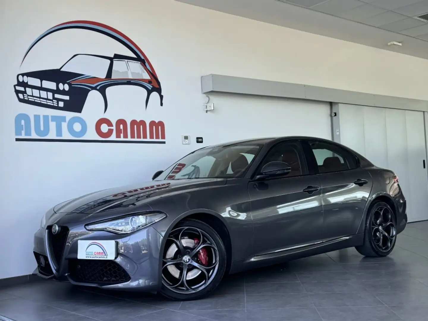 Alfa Romeo Giulia 2.2 Turbodiesel 190 CV AT8 B-Tech Grigio - 1