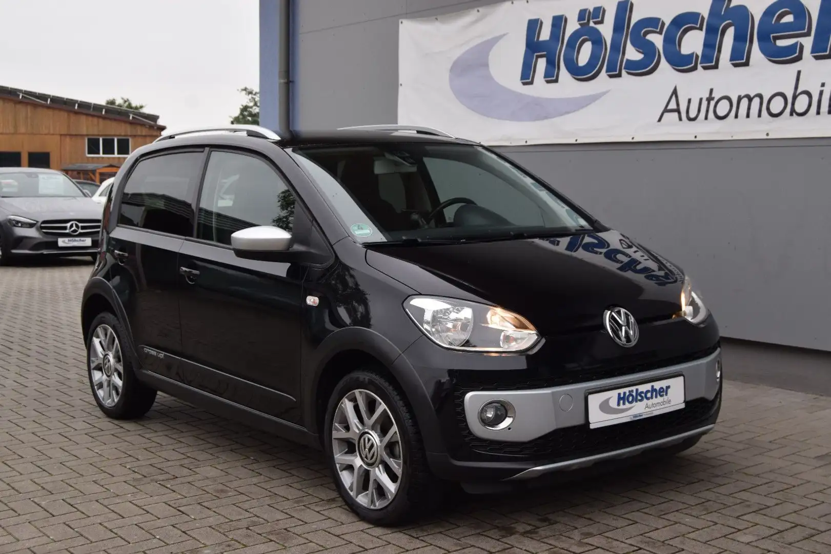 Volkswagen up! cross up!Navi,Siztzh,Parks,Allwetterr, Schwarz - 1