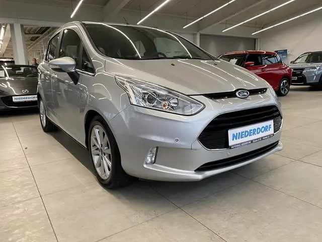 Ford B-Max 1.6 Duratec Titanium