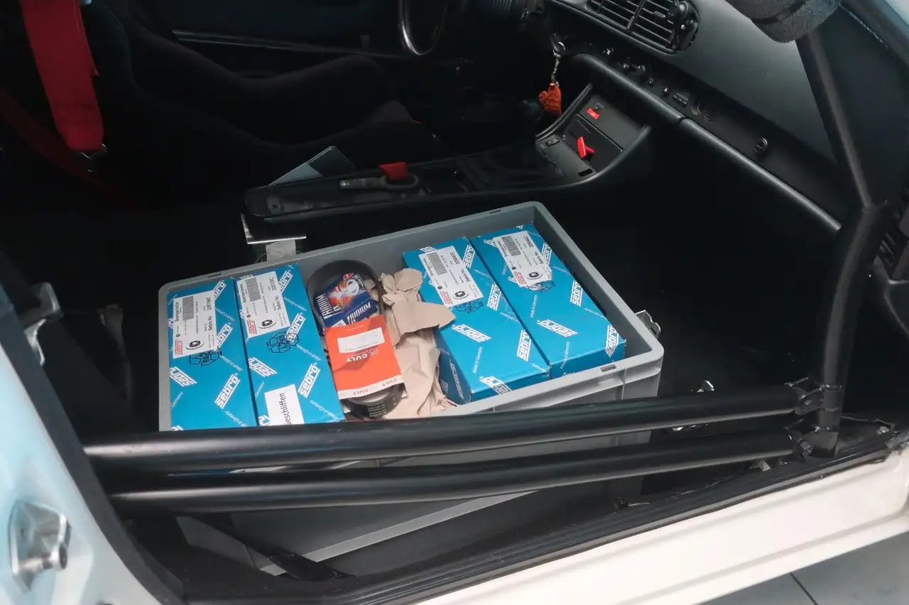 Porsche 944 Turbo Cup / Straßenzulassung, foto 8