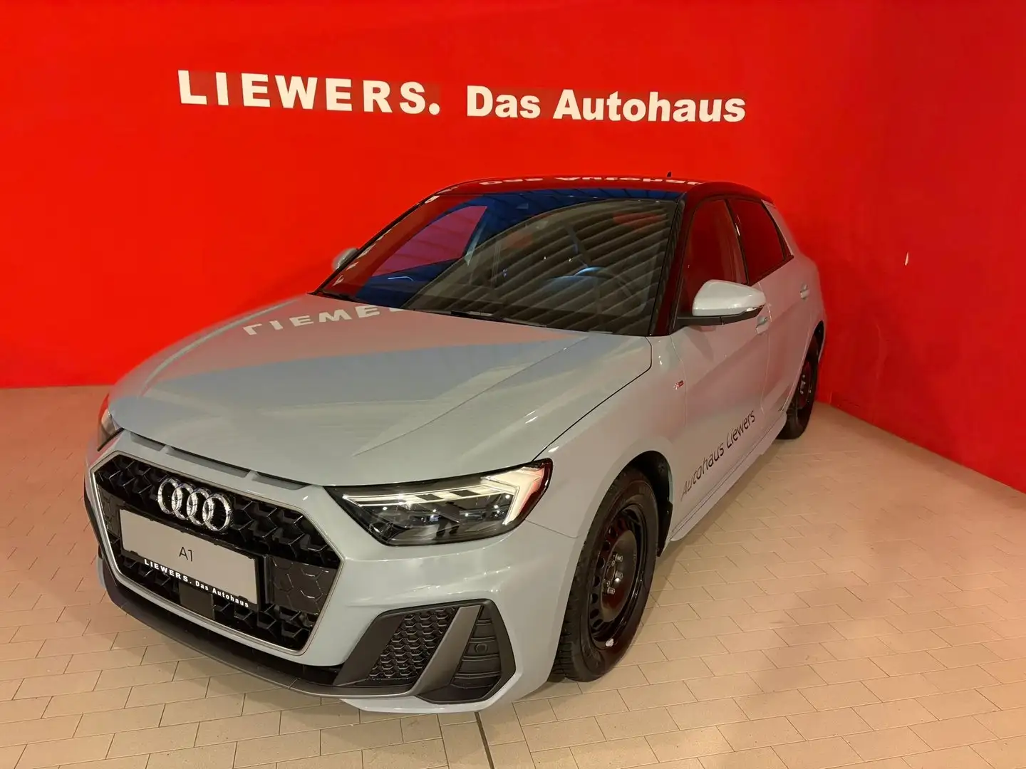 Audi A1 30 TFSI S line Grau - 2