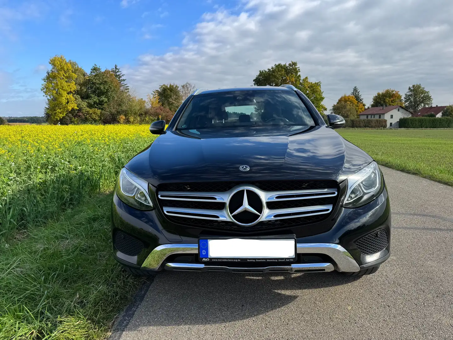 Mercedes-Benz GLC 250 GLC 250 4Matic 9G-TRONIC AMG Line Schwarz - 1