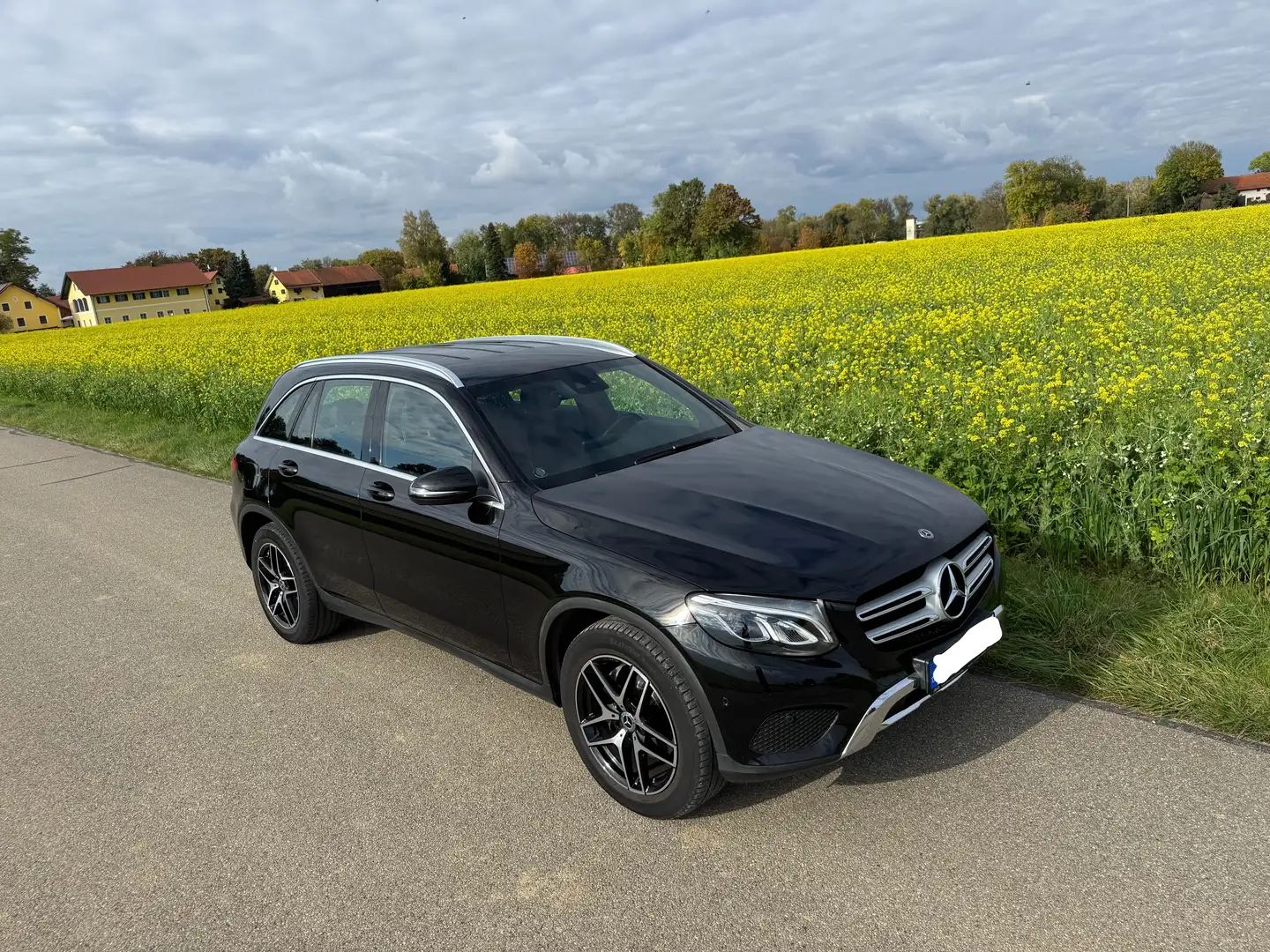 Mercedes-Benz GLC 250 GLC 250 4Matic 9G-TRONIC AMG Line Schwarz - 2