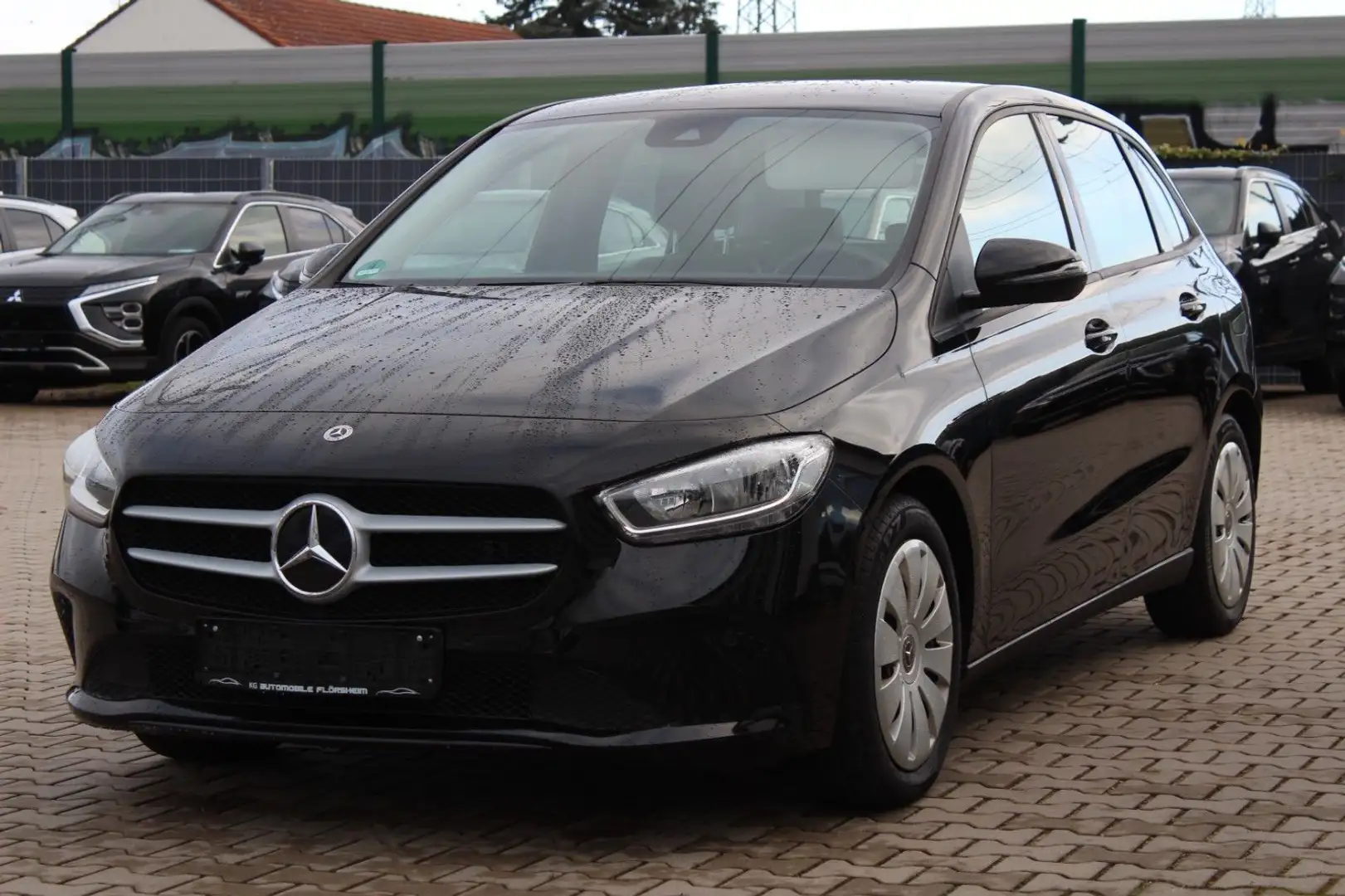 Mercedes-Benz B 250 e Hybrid Stzhzg Noir - 1