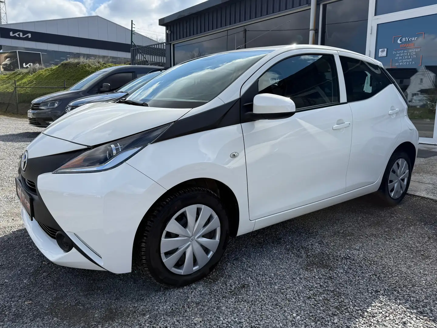 Toyota Aygo 1.0i *GARANTIE 2 ANS* !! 50.000KM !! Wit - 1