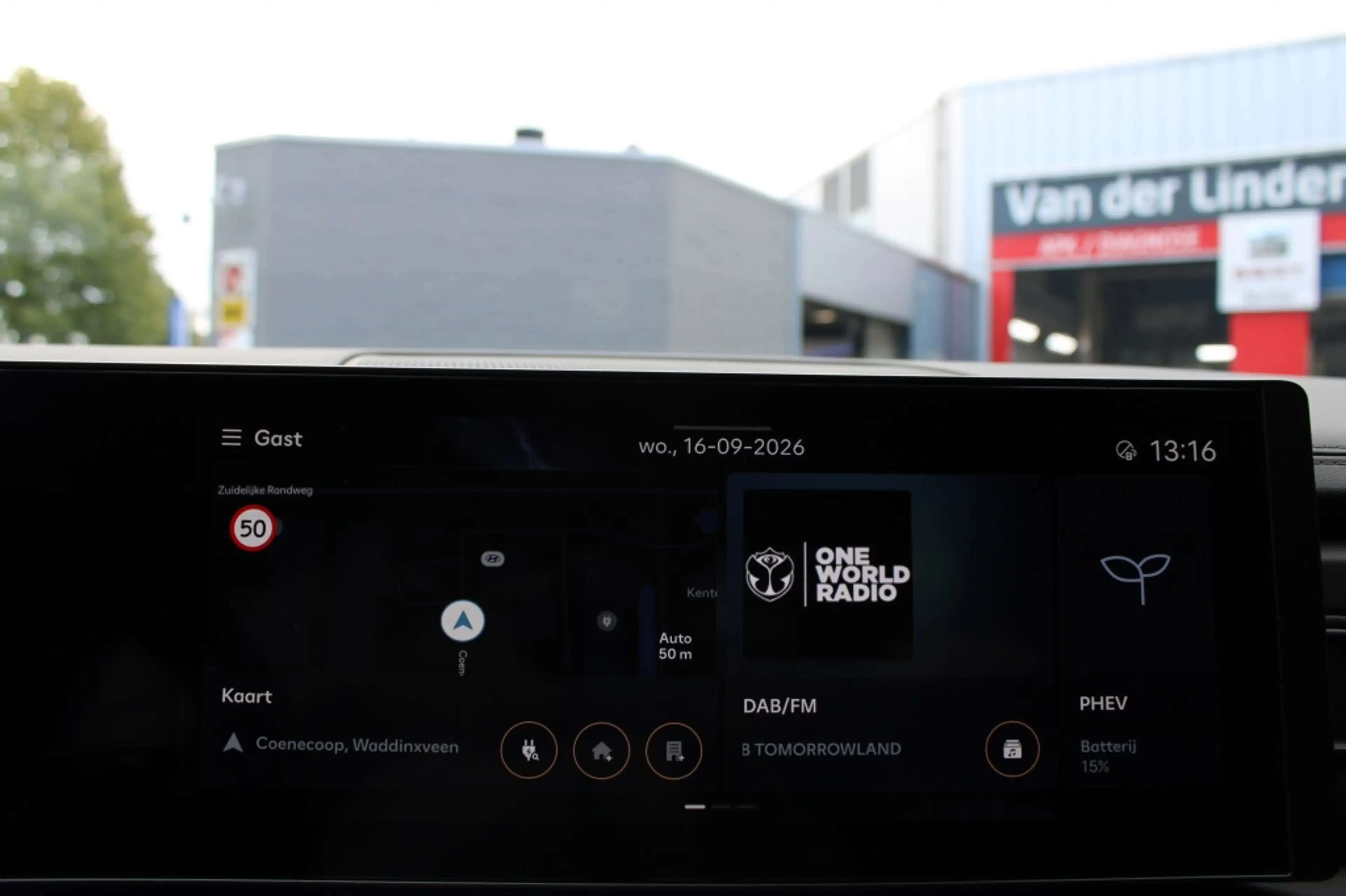 Hyundai SANTA FE 1.6 T-GDI PHEV Premium 7 Zits + Voorraad Actie van — photo 15