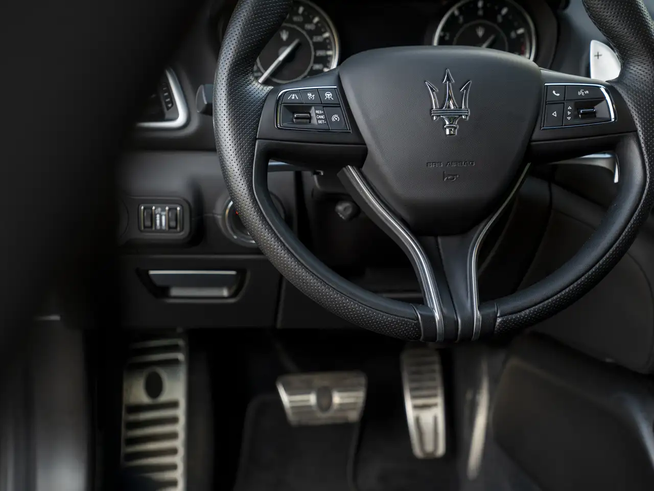 Maserati Ghibli 2022 — фото 31