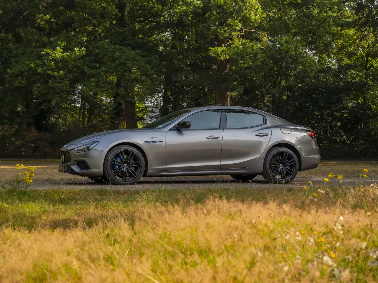 Maserati Ghibli 2022 — фото 14