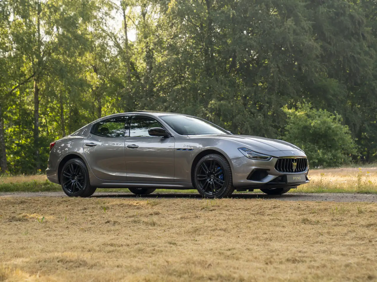 Maserati Ghibli 2022 — фото 19