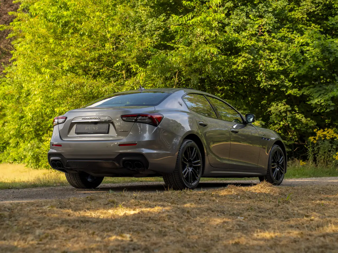 Maserati Ghibli 2022 — фото 28