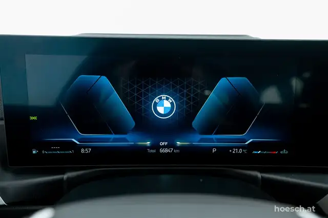 BMW 3 Series view 11