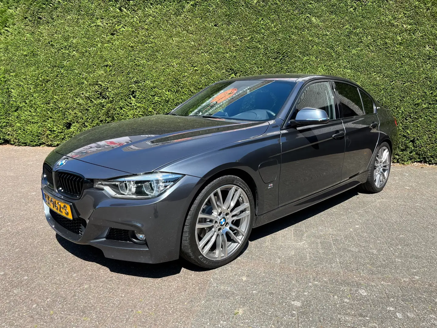 BMW 330 3-serie 330e Centennial Executive M-pakket, 19"M-v Gris - 1