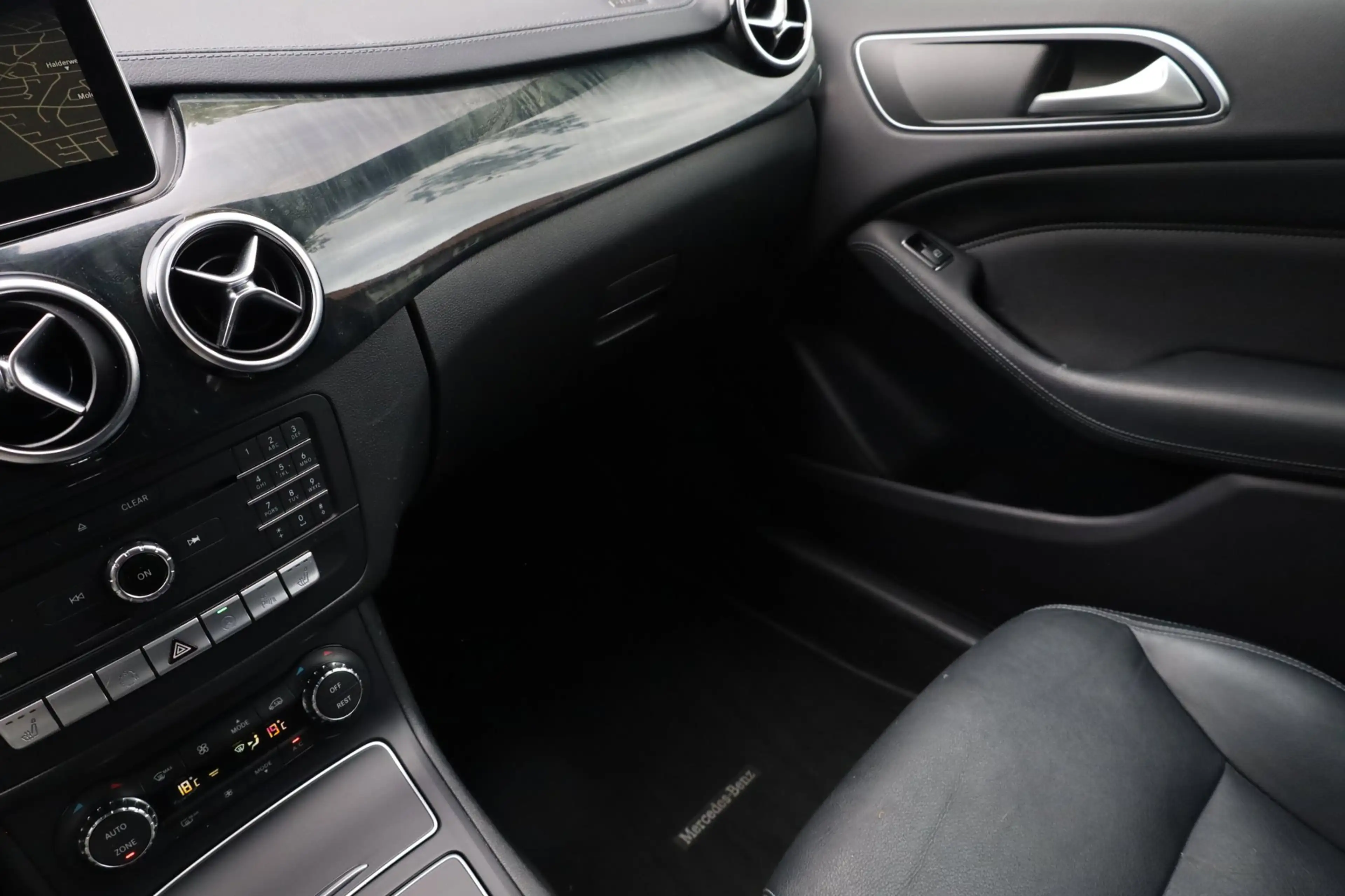 Mercedes-Benz B 250 4Matic AMG Prestige Aut. | Stoelverwarming | Facel — photo 15