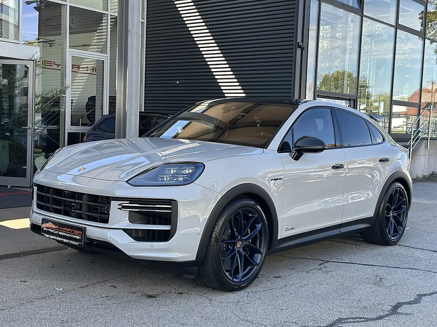 Porsche Cayenne Coupe III Turbo E-Hybrid PHEV 21,8 kWh GT Paket... Grau - 1