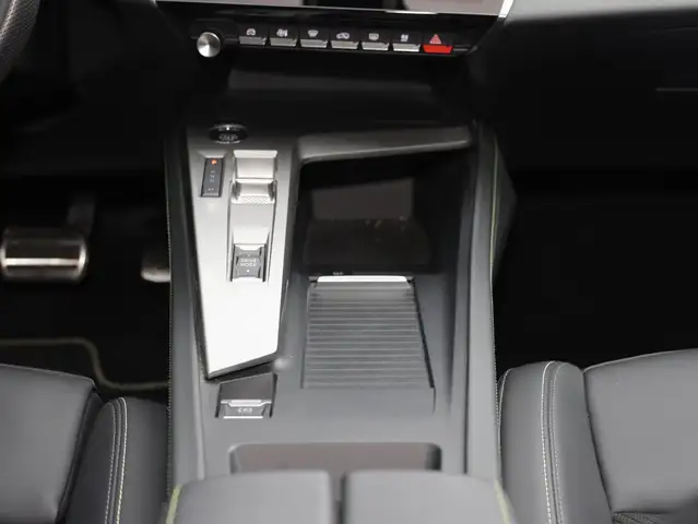 Peugeot 308 view 15