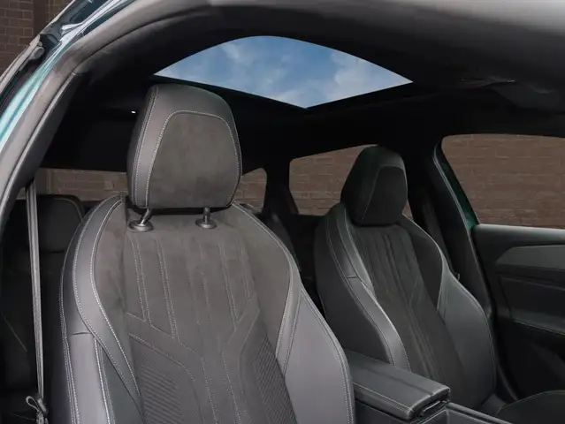 Peugeot 308 view 11