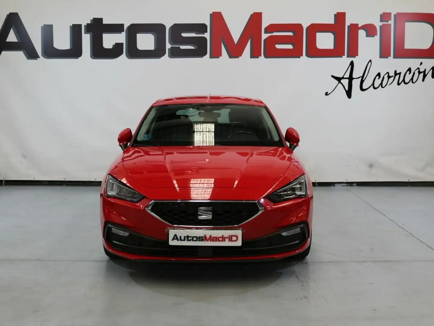 SEAT Leon 1.0 eTSI 81kW DSG-7 S&S Style Go Rojo - 2