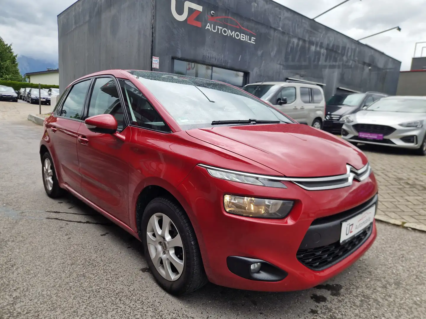 Citroen C4 Picasso PureTech 110 S Rot - 1