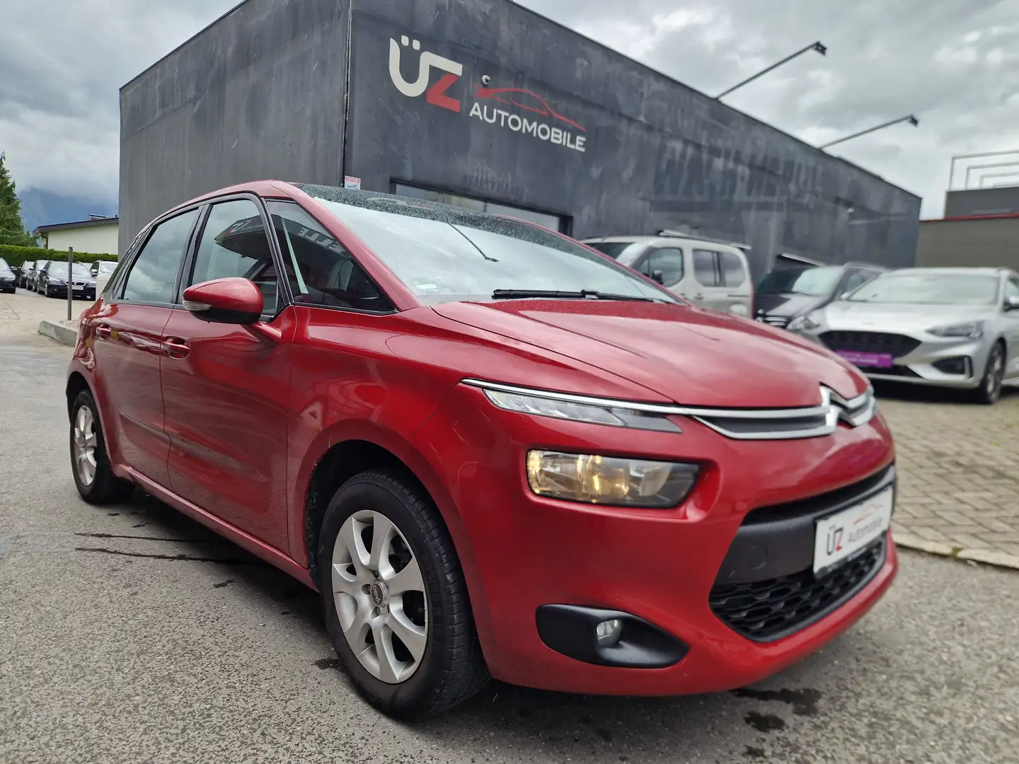 Citroen C4 Picasso PureTech 110 S Rot - 2