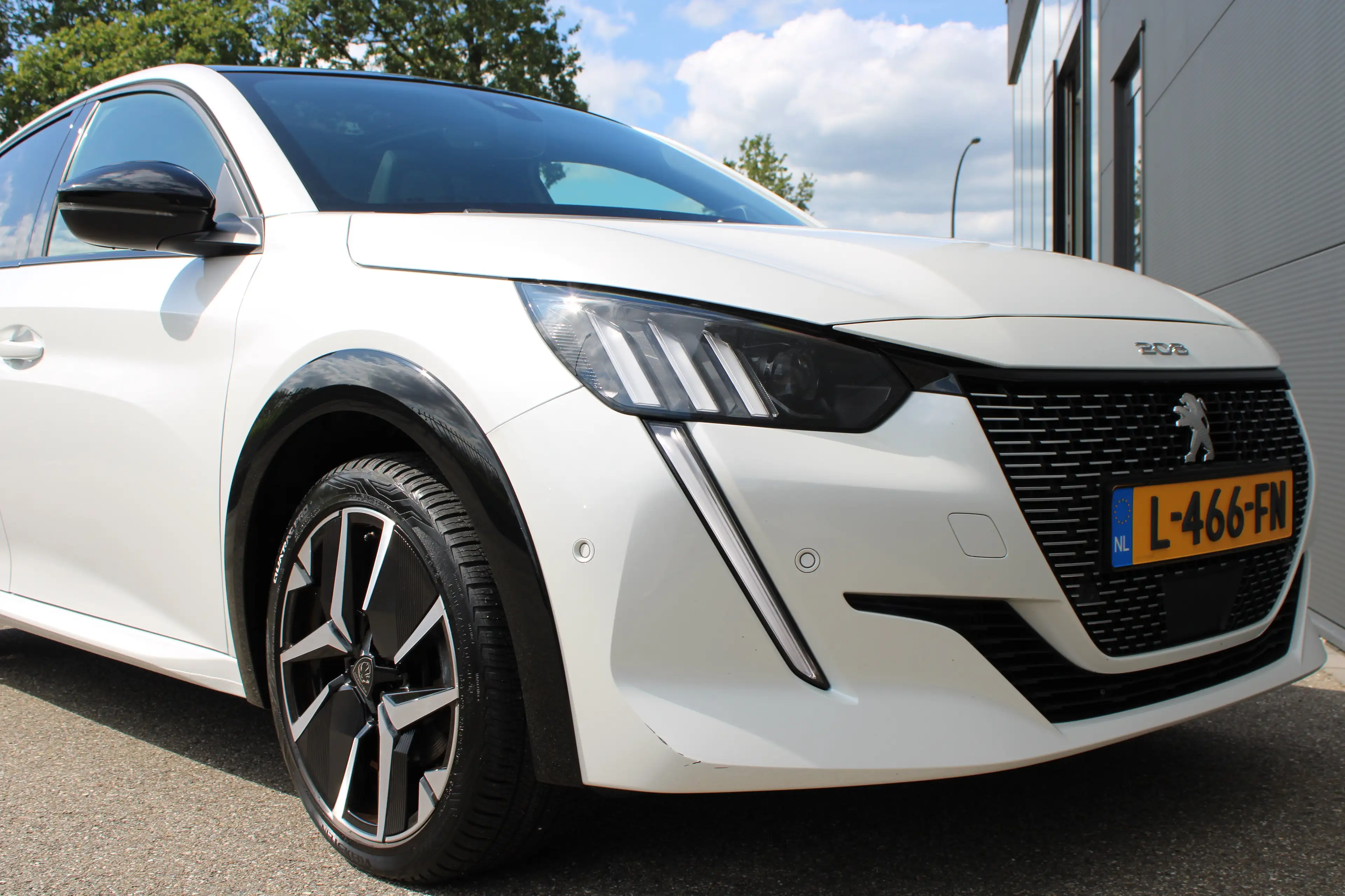 Peugeot 208 1.2 PureTech GT Pack | Navigatie | Camera | Panora — photo 7