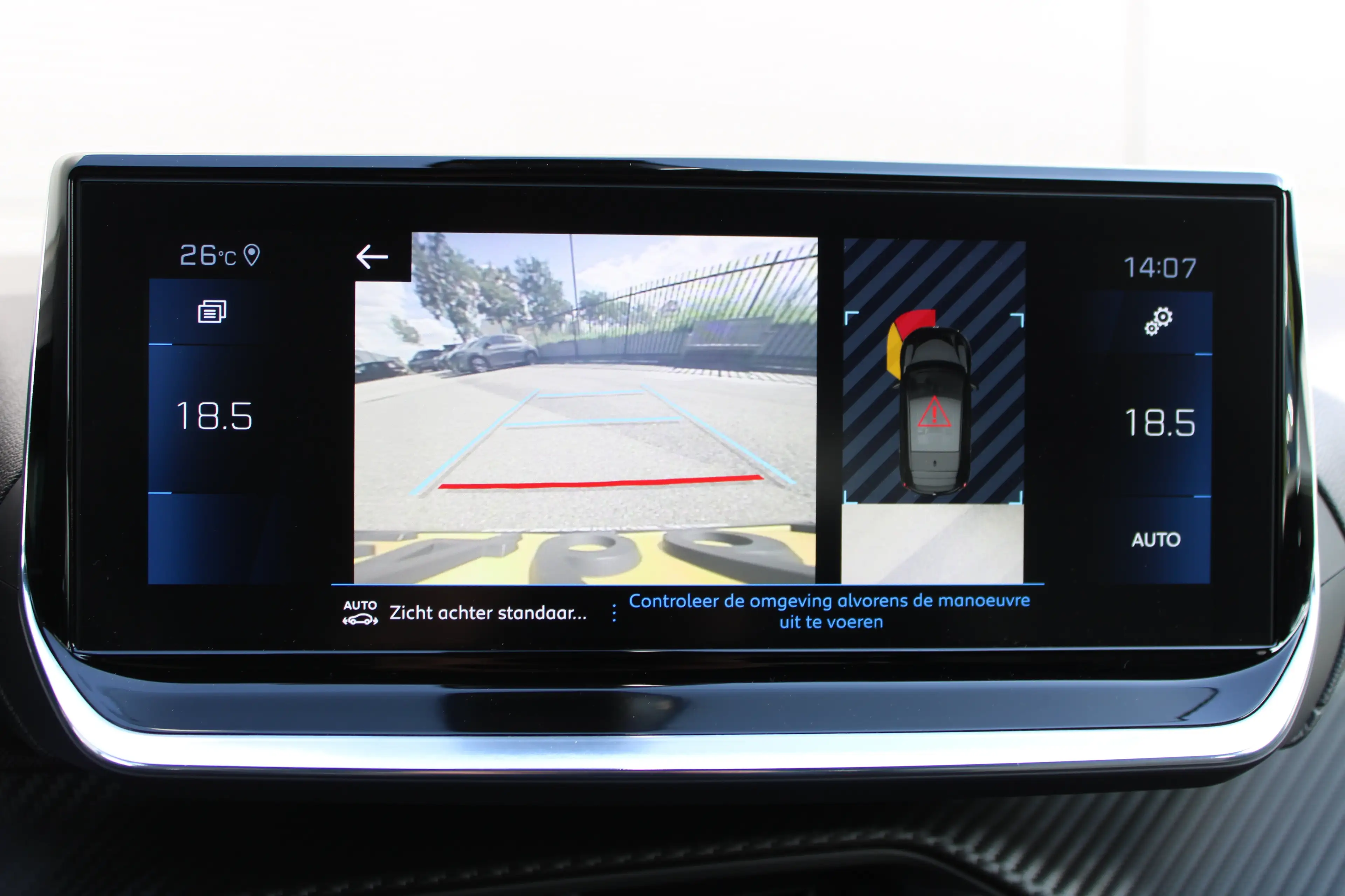 Peugeot 208 1.2 PureTech GT Pack | Navigatie | Camera | Panora — photo 29