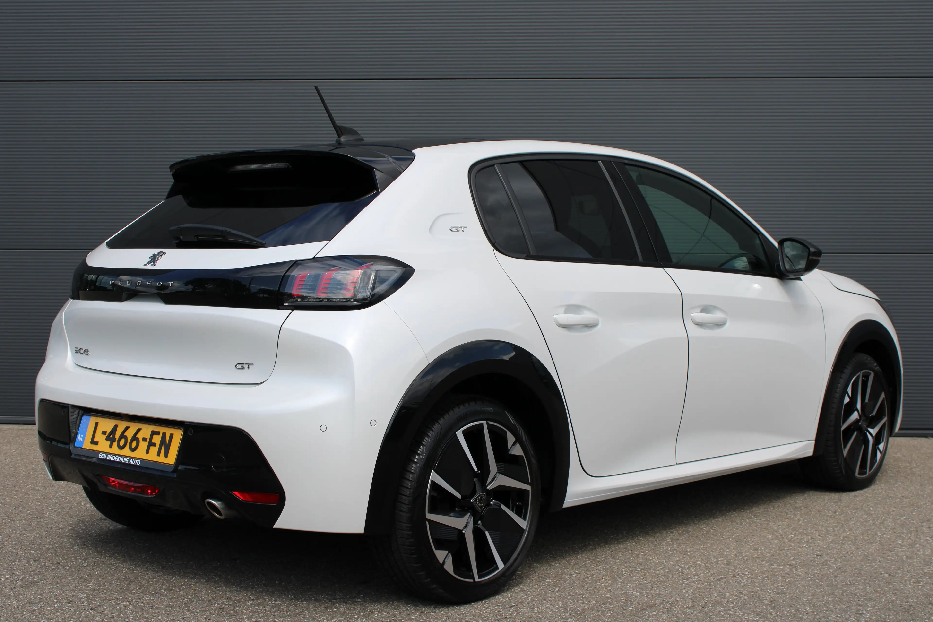 Peugeot 208 1.2 PureTech GT Pack | Navigatie | Camera | Panora — photo 2