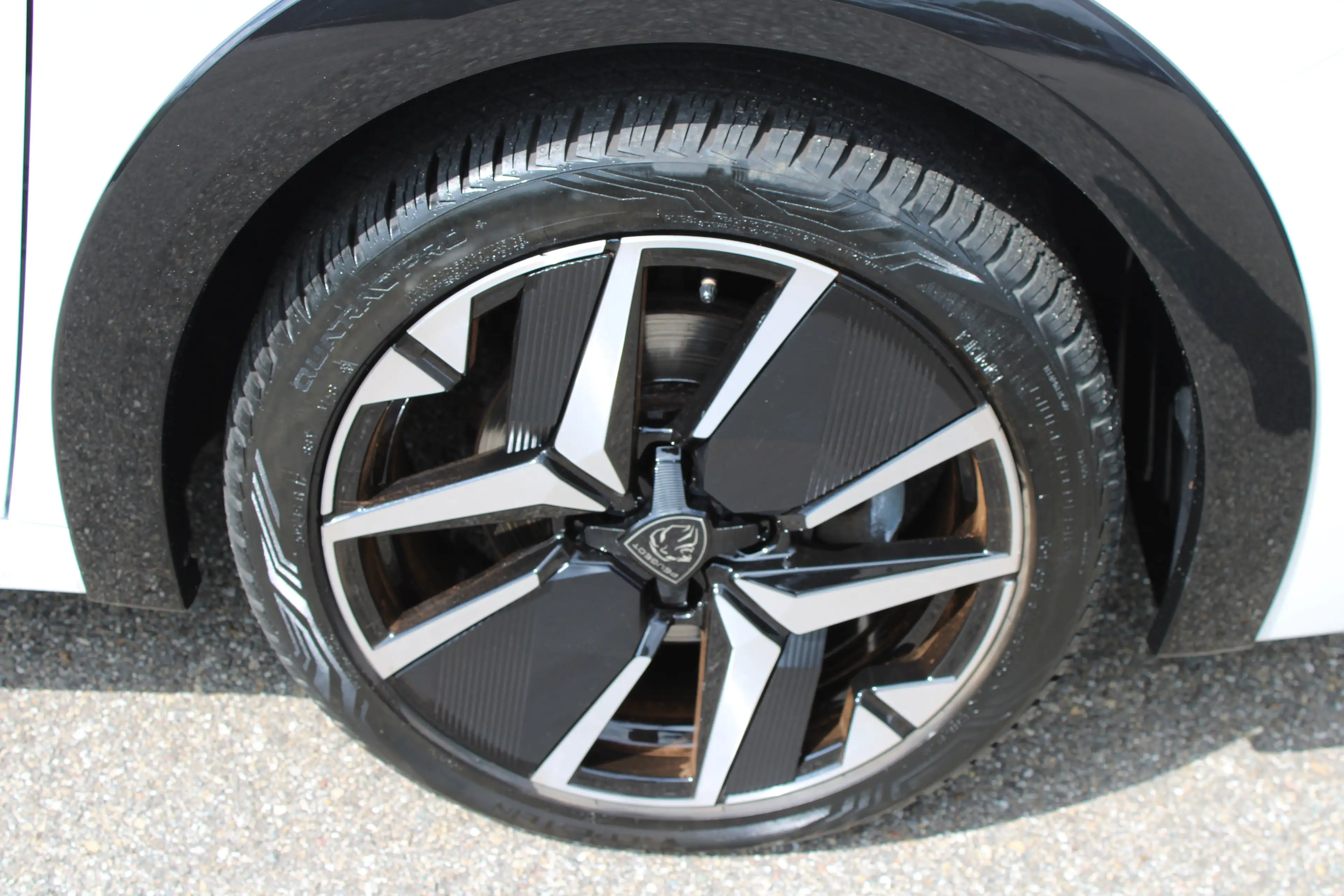 Peugeot 208 1.2 PureTech GT Pack | Navigatie | Camera | Panora — photo 9