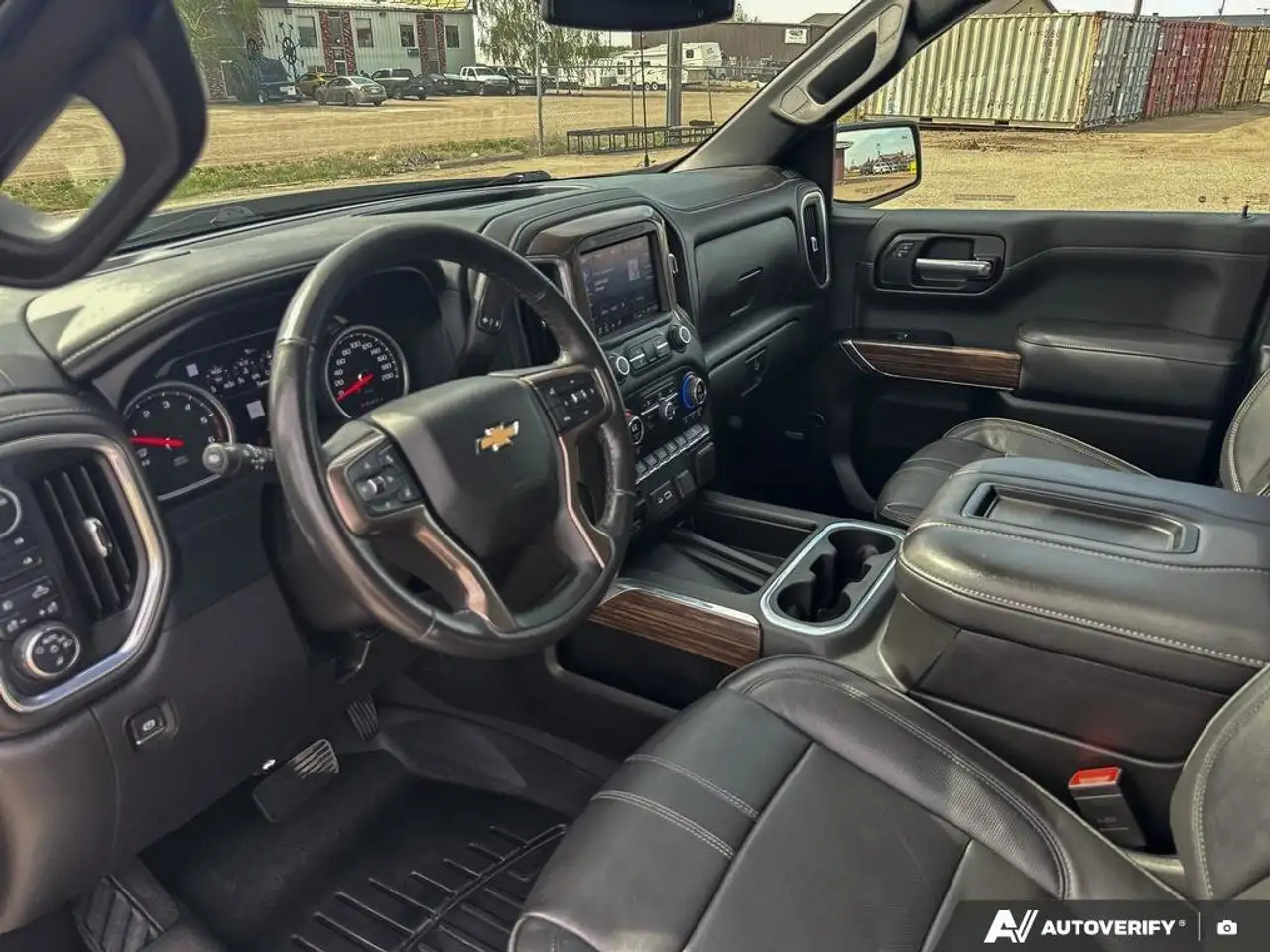 Chevrolet Silverado 1500 снимка Chevrolet Silverado 1500