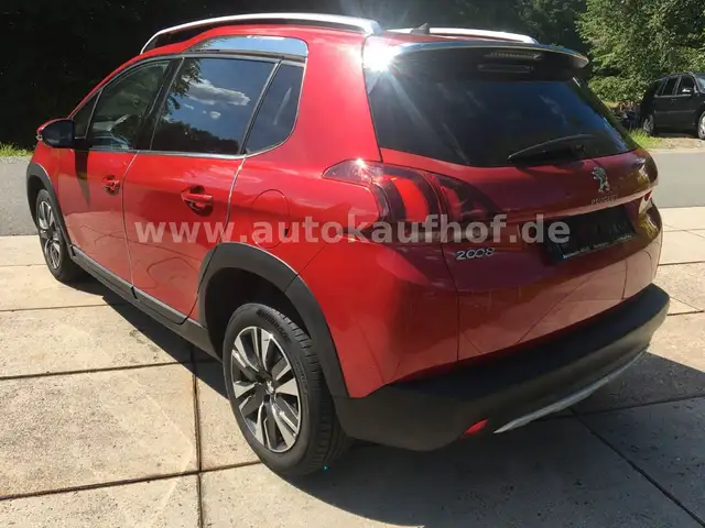 Peugeot 2008 view 5