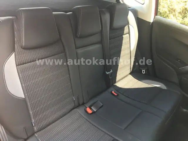 Peugeot 2008 view 10