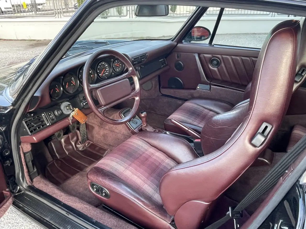 Porsche 911 964 Coupe 3.6 Carrera 4 MANUALE 250HP SEDILI SPORTIVI SPECCHI CUP, foto 9
