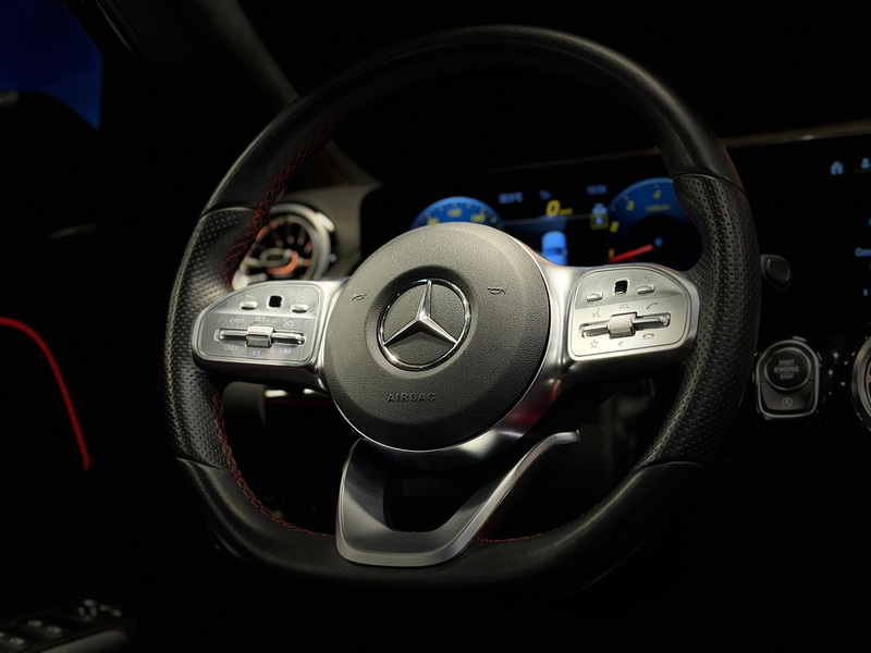 Mercedes-Benz GLA 200 AMG Line Automaat Camera LED Carplay — photo 12
