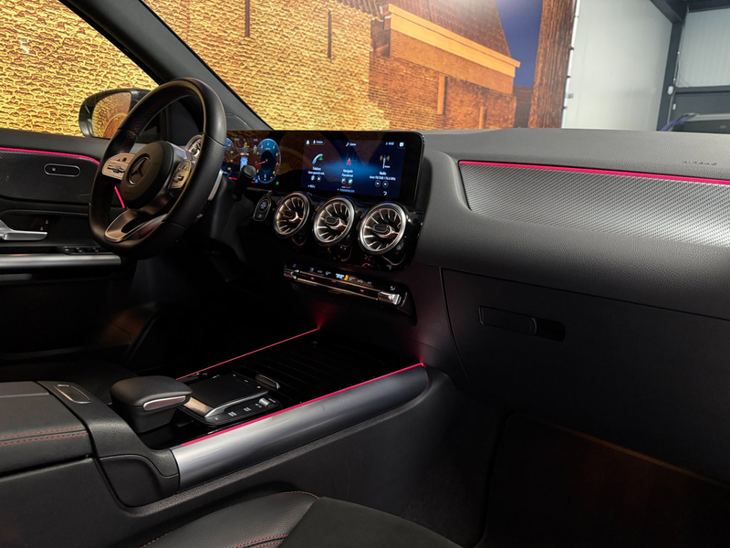 Mercedes-Benz GLA 200 AMG Line Automaat Camera LED Carplay — photo 14