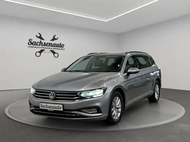 Volkswagen Passat Variant 2.0 TDI (LED, SitzH, ACC, PDC, WiRä)