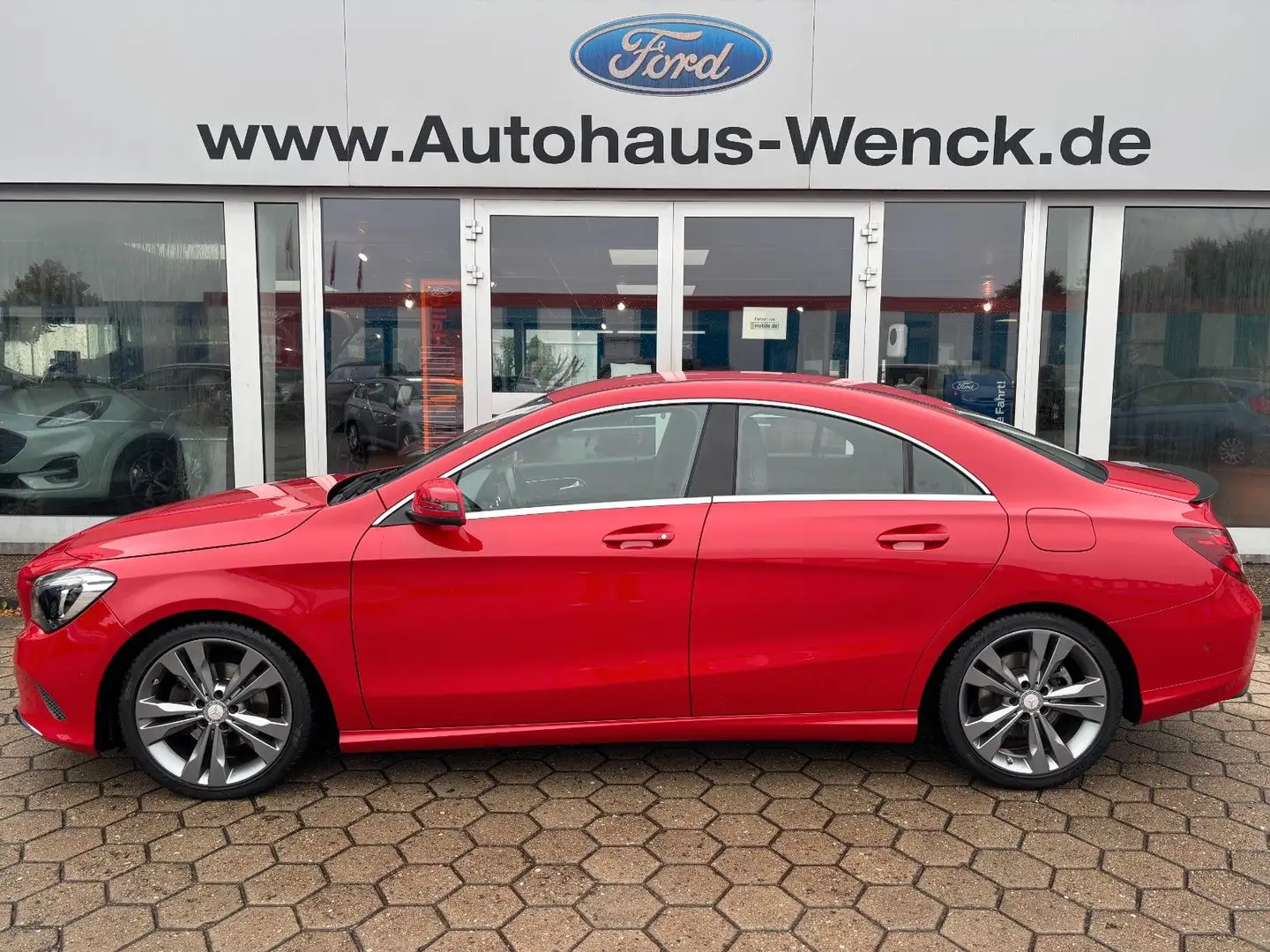 Mercedes-Benz CLA 180 1,6l Business*3.HAND*LED*NAVI*HU NEU* Rot - 1