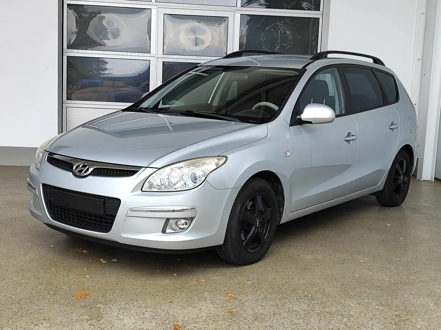 Hyundai i30 cw 1.6 Comfort Klima Argent - 2