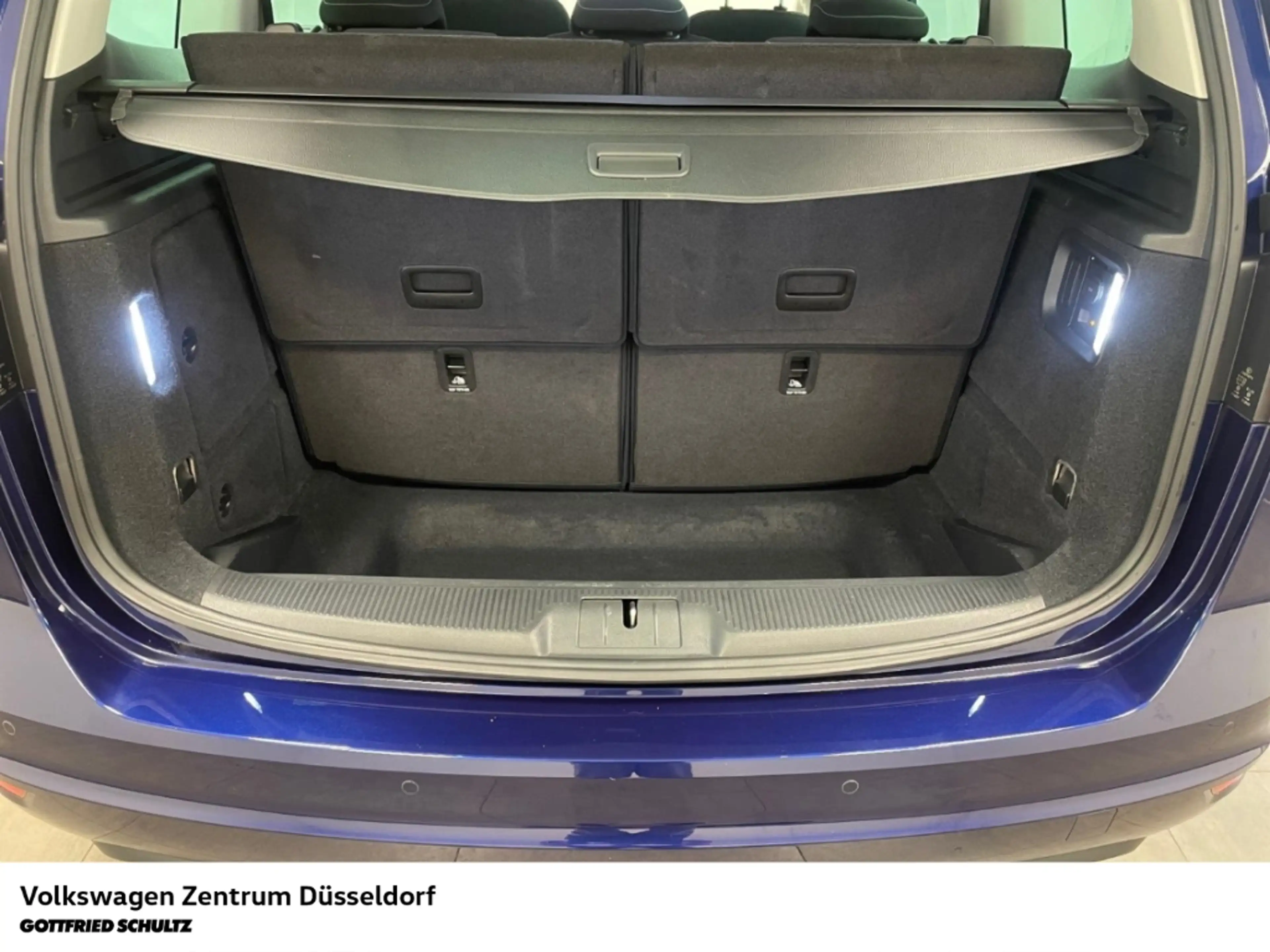 Volkswagen Sharan Comfortline 1.4 TSI DSG Pano Navi Kamera Sitzheiz — photo 7