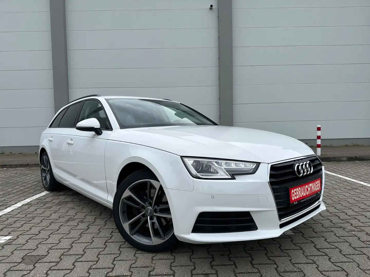 Audi A4 Av. 190PS AUTOM.-CARPLAY-BIXENON-LEDER-18ZOLL Weiß - 2