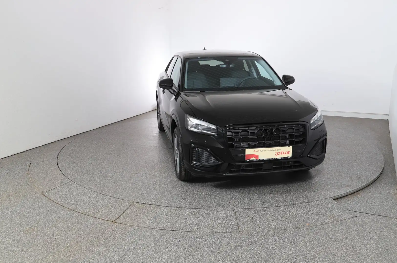 Audi Q2 30 TFSI admired Schwarz - 2