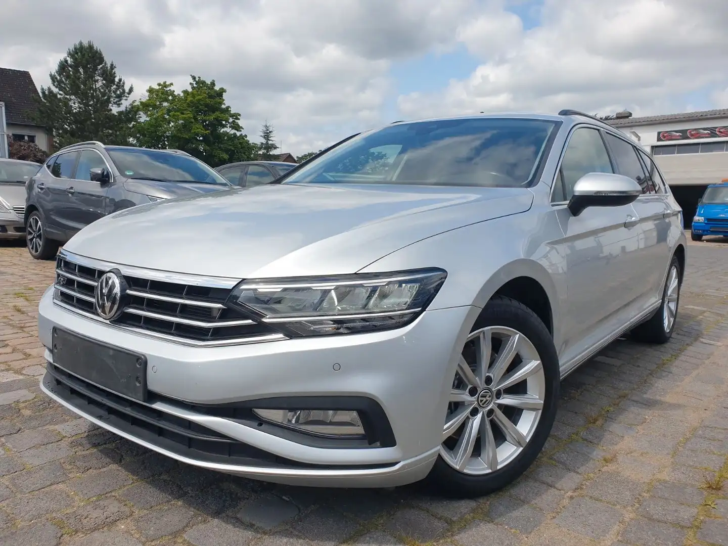 Volkswagen Passat Variant Business*Kamera*Navi*SHZ*LED Argent - 1