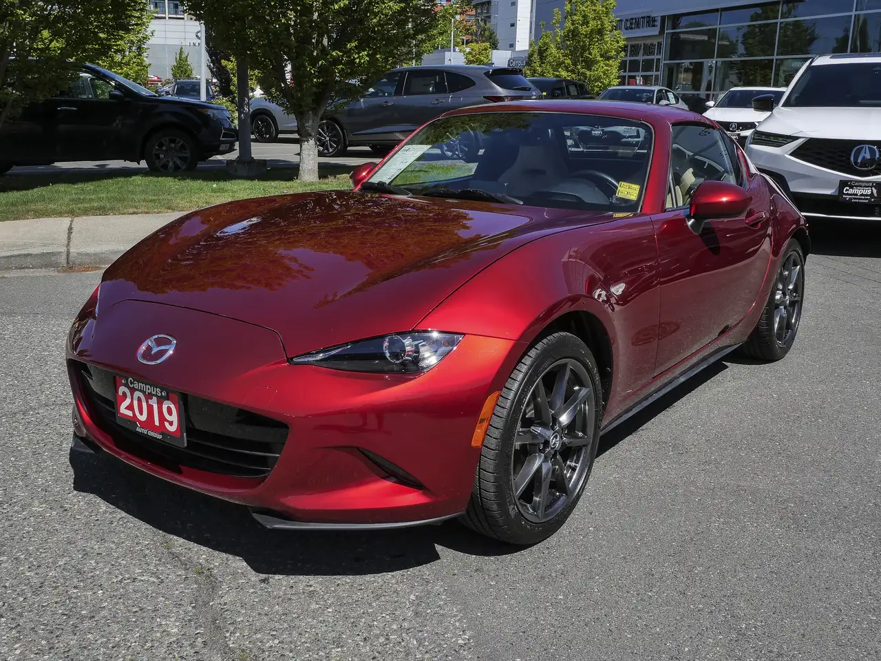 Mazda MX-5 Miata снимка Mazda MX-5 Miata