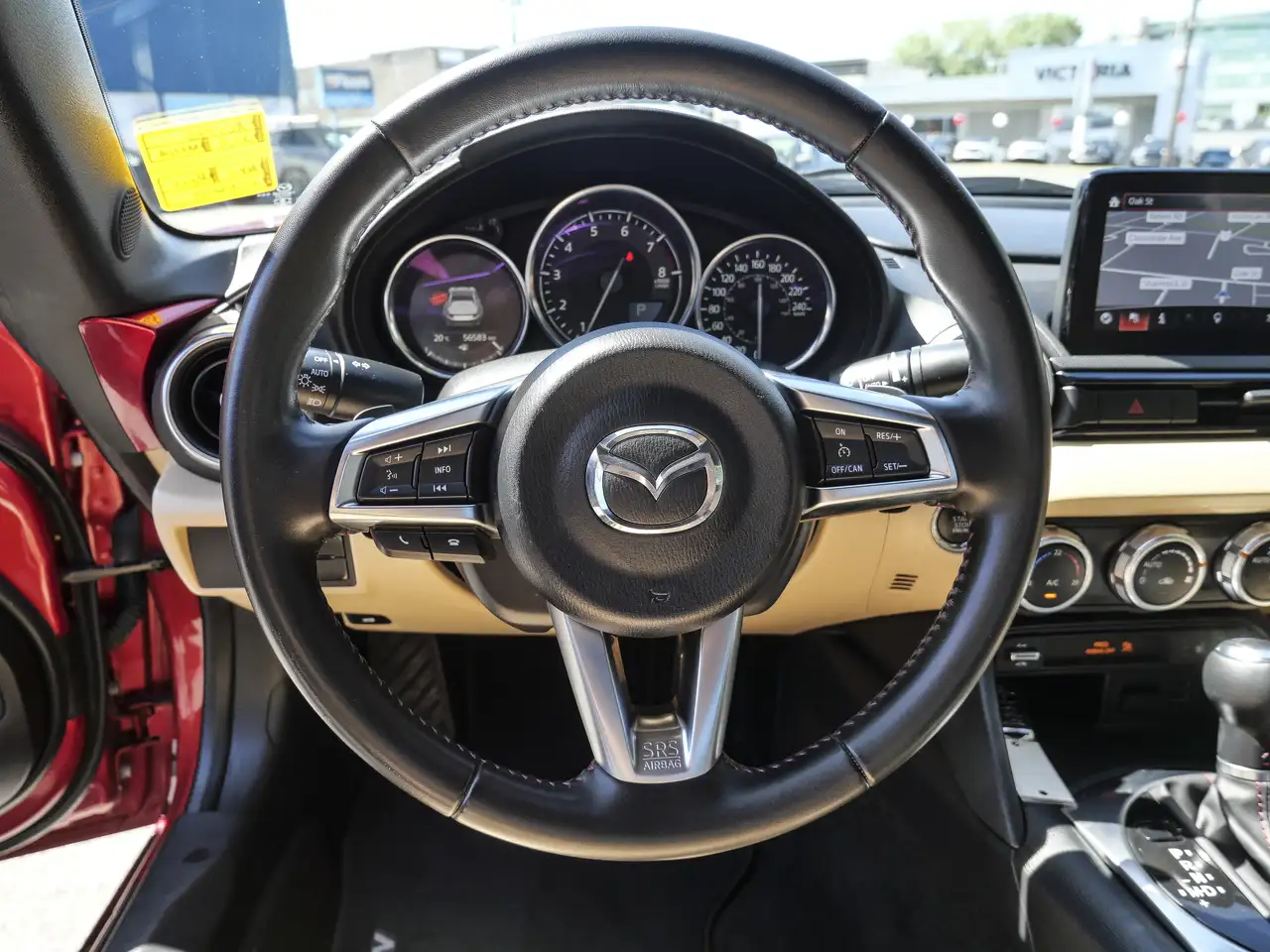 Mazda MX-5 Miata снимка Mazda MX-5 Miata